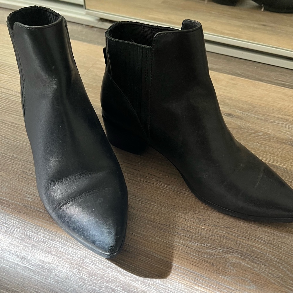 Comfortable ankle boot.